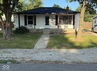421 Union St, Hope, IN 47246