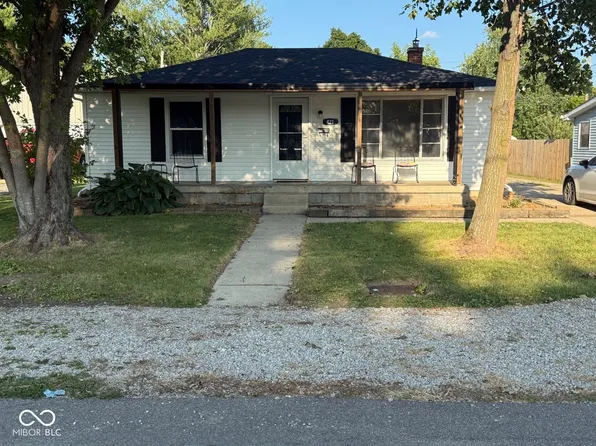421 Union St, Hope, IN 47246