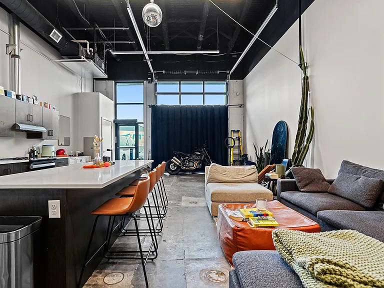 9th St Lofts — Photo 38