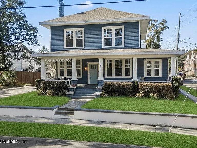 2843 Oak St — Photo 4