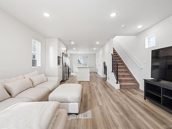 3rd image of 13226 E 103rd Avenue