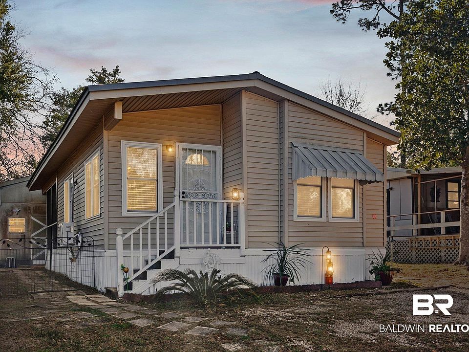 1st image of 381 Maria Dr