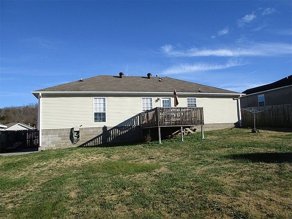 5th image of 177 Holly St