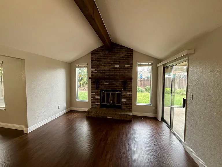 1405 Fransen Ln — Photo 11