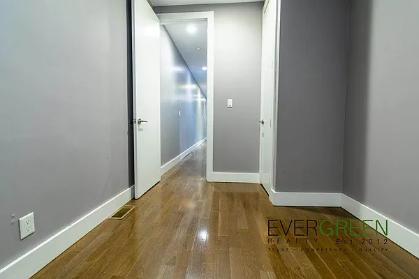 Rented by ERNY LLC | media 39