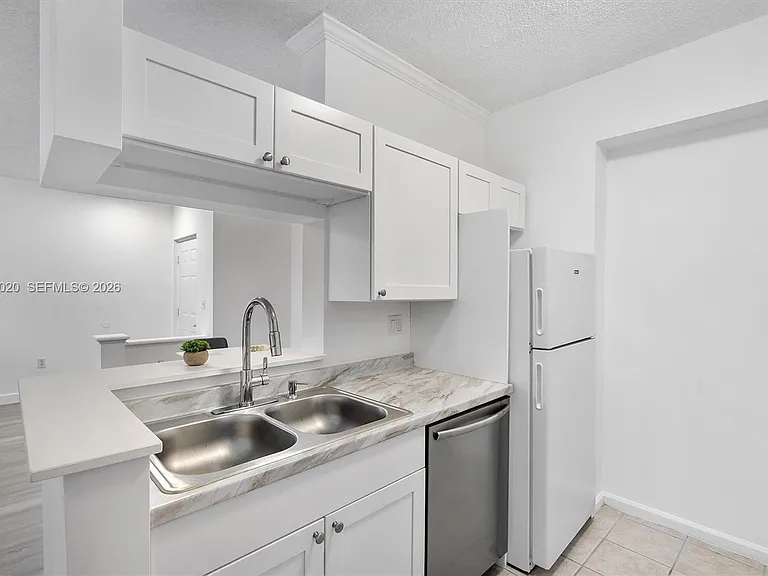 17100 N Bay Rd #1717 — Photo 16
