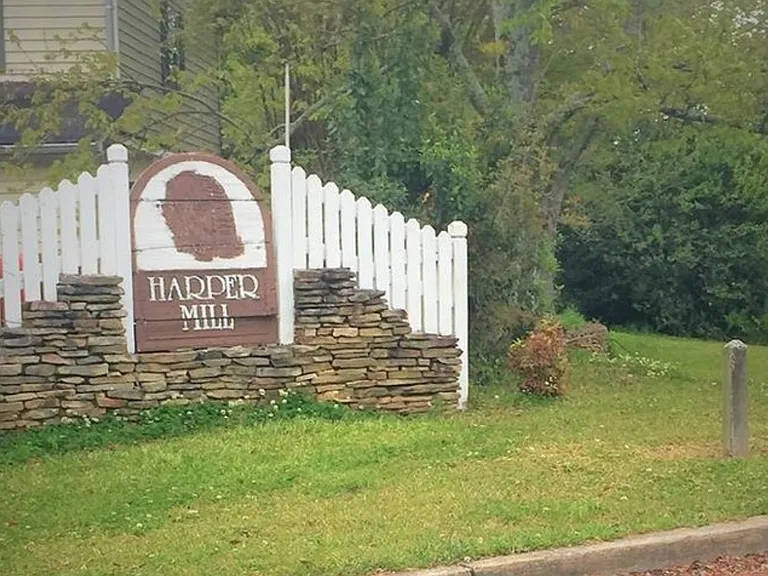 5629 Waterford Ct — Photo 9
