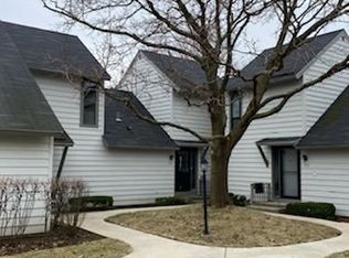 772 Chandler Rd #772, Gurnee, IL 60031