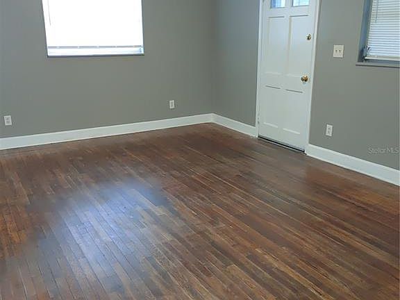 2nd image of 1090 Saint Clair St