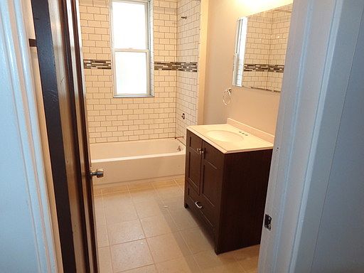 5th image of 1125 N Christiana Ave APT 2