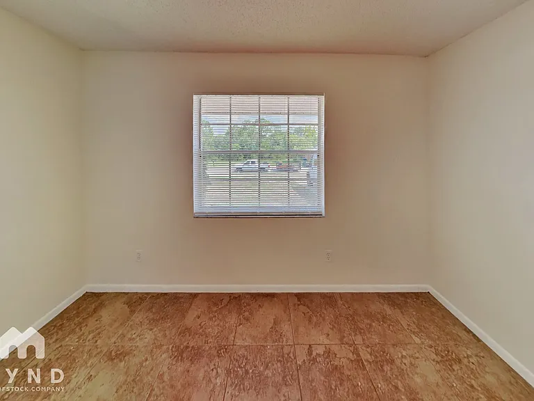 12431 Brookside St — Photo 16
