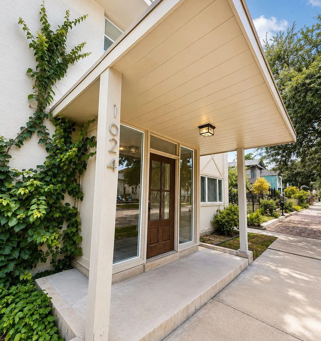 2 bed, 1.0 bath, 800 sqft, $1,600 — Photo 1