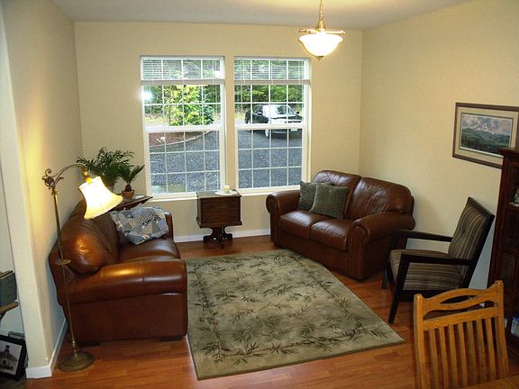 A cozy open living room with 9' ceilings