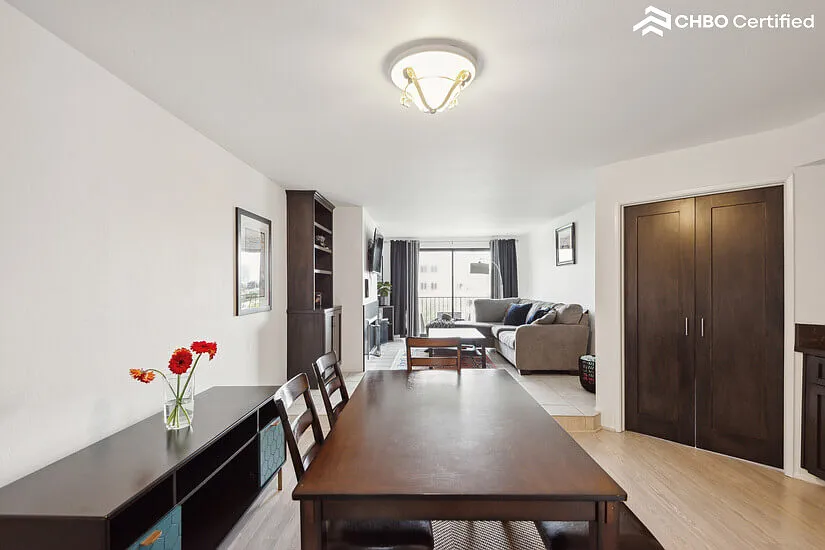Furnished Hollywood Hills Condo — Photo 4