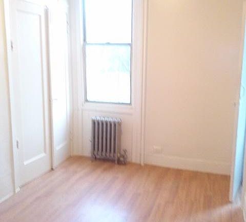 3rd image of 67 Montrose Ave APT 2