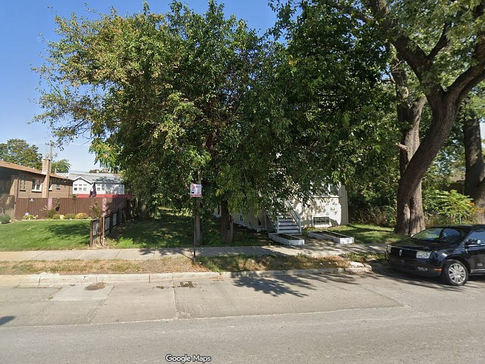 1st image of 1050 W 115th St