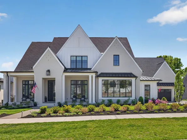 8860 Edgecomb Dr, College Grove, TN 37046