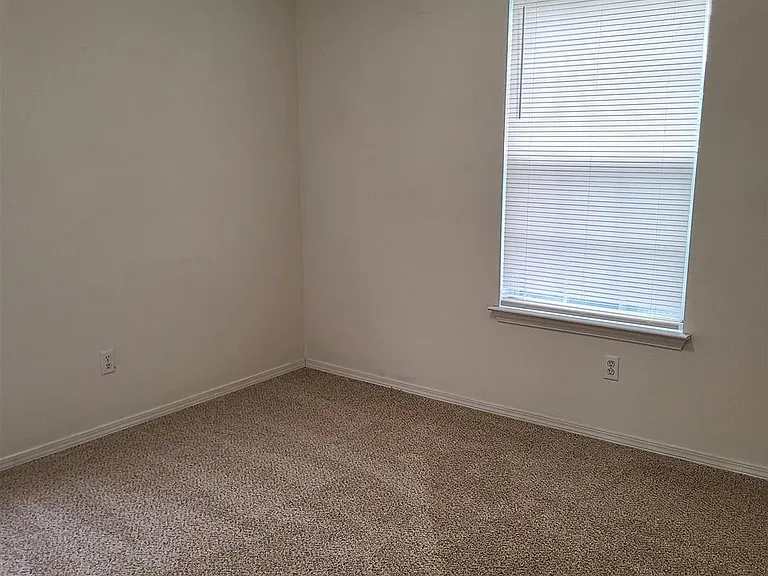 112 Mirabelle Cir — Photo 15