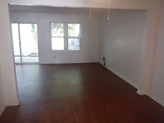 5th image of 5383 Grand Lake Cres