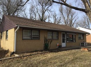 1541 Hartford Rd, Manhattan, KS 66502