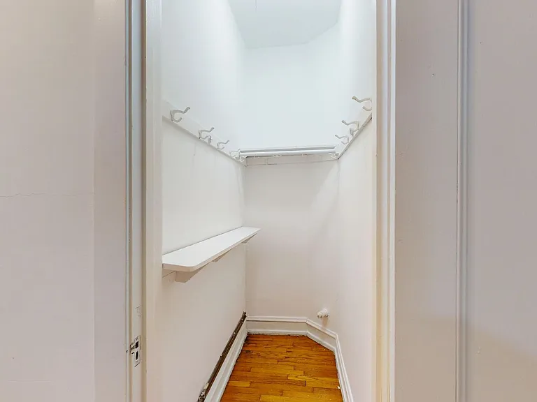 5700 S. Blackstone Avenue — Photo 41