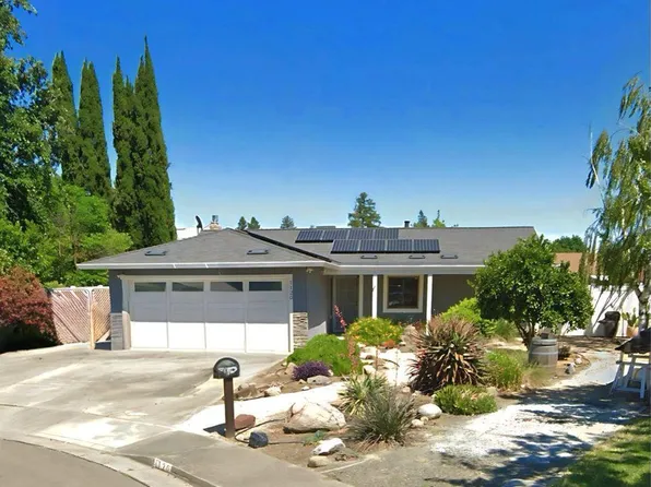 1120 Oxford Ct, Dixon, CA 95620