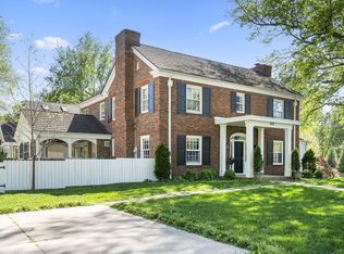 1402 E Meadowmere St, Springfield, MO 65804