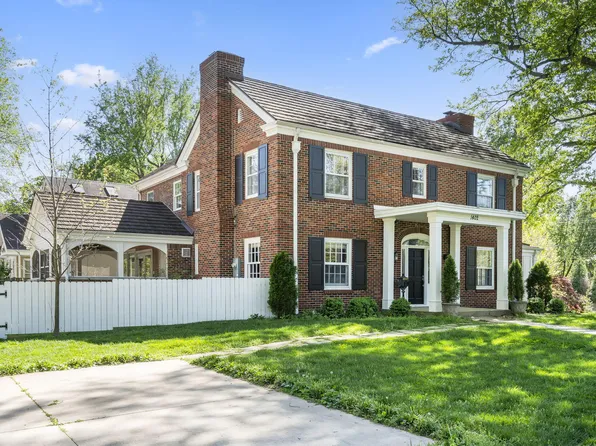 1402 E Meadowmere Street, Springfield, MO 65804