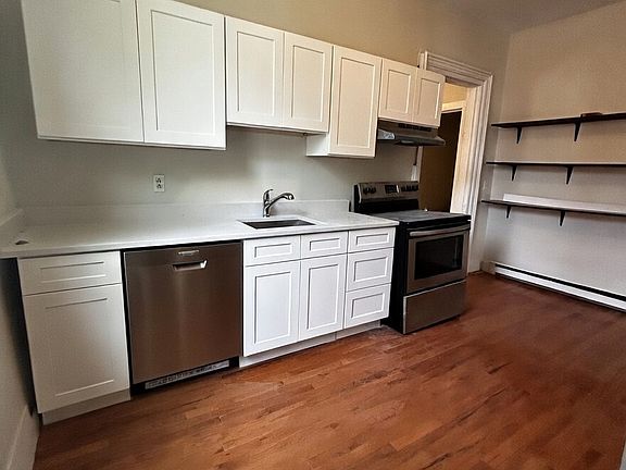 3rd image of 24 Brinley St #1L