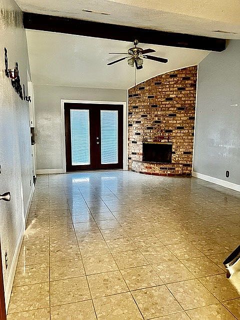 1st image of 1755 Hickory Dr