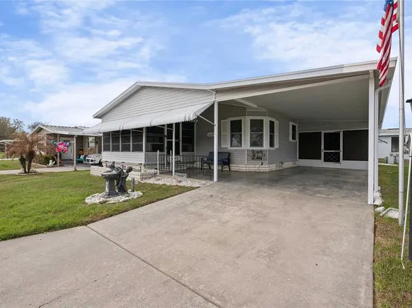 7039 Siesta St, Zephyrhills, FL 33541