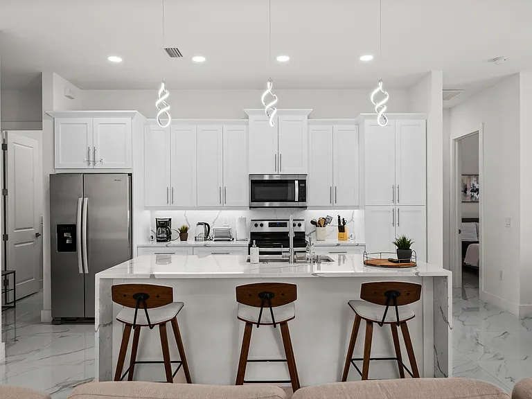 1007 SW Embers Ter — Photo 32