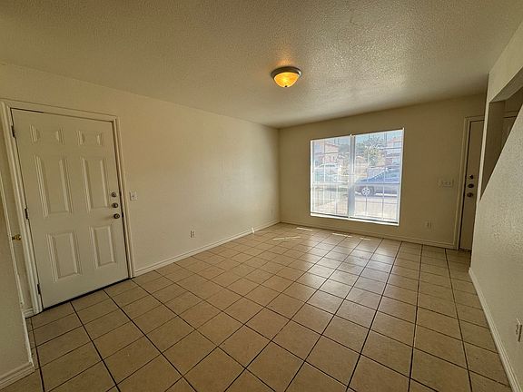 4th image of 1909 Monte Carlo Ln APT D