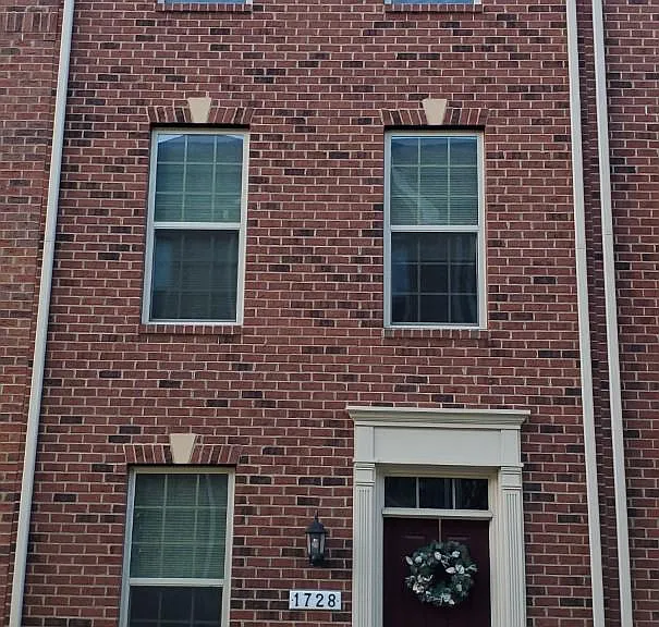 1728 Lantern Mews — Photo 3