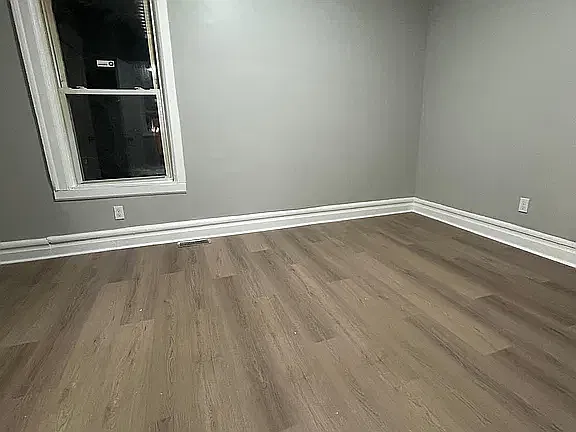 3 bed, 1000 sqft, $2,099 — Photo 4