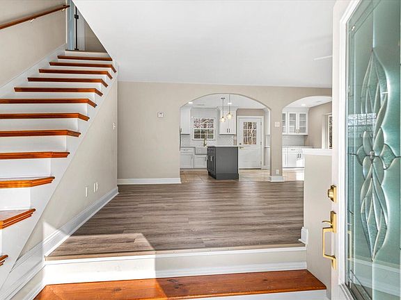 5th image of 511 Stratford Pl