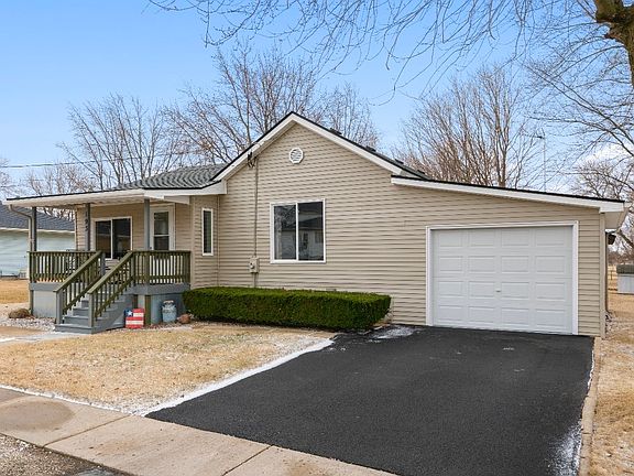 3rd image of 193 Chicago Rd