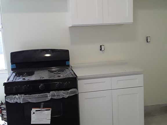 2nd image of 535 S Orange Ave #547