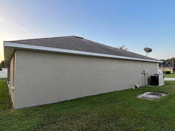 4th image of 6774 Ashbury Dr