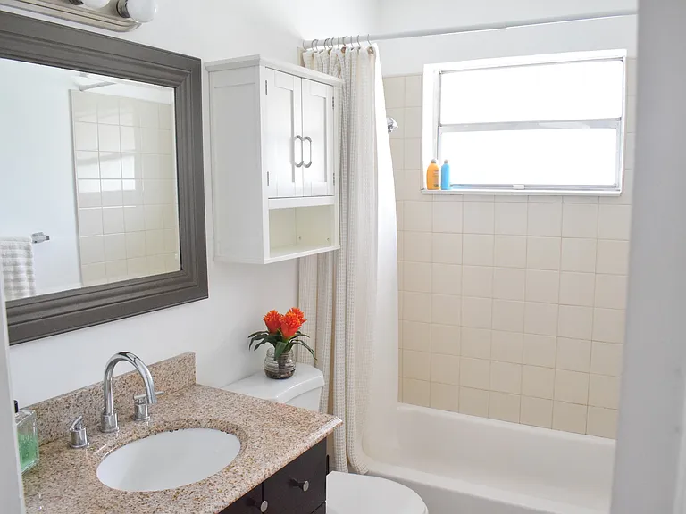 735 NW 13th Ave #4 — Photo 5