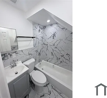 27 Targee St #1 — Photo 5