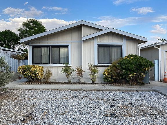 2nd image of 13947 Silverlake Pl