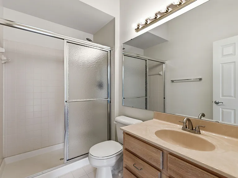 323 Skyview Ct — Photo 18