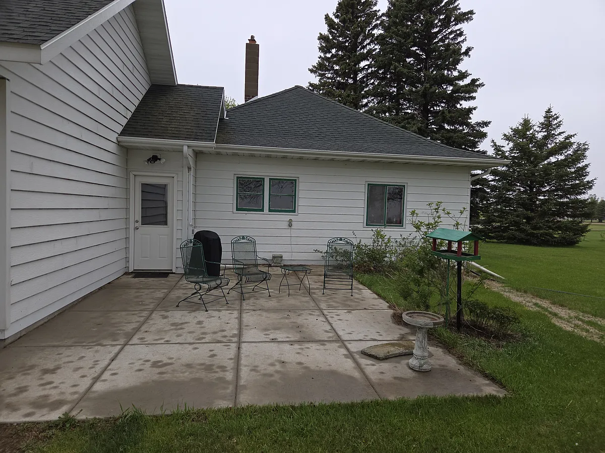 Building Photo - 310 Horseshoe Dr