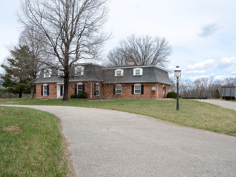2nd image of 785 Saint Paul Rd