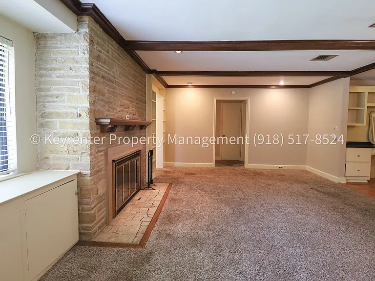 1426 E 32nd Pl — Photo 13