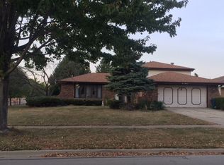 1140 68th St, Downers Grove, IL 60516