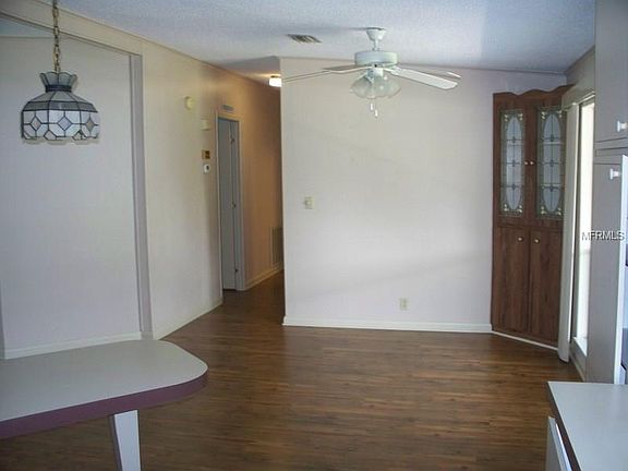 5th image of 549 Eastwood Ln