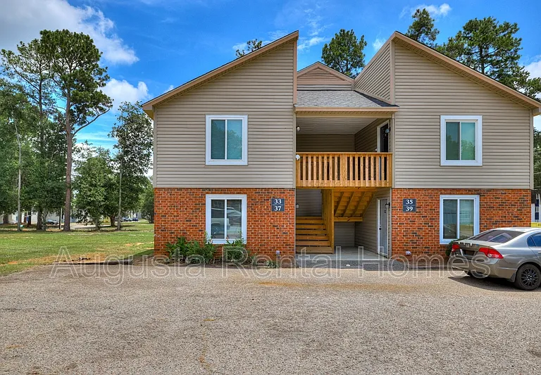 37 Conifer Ct — Photo 2