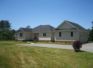 1812 Fleeton Rd, Reedville, VA 22539